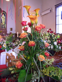 Flower Festival Arrangements 2006 048